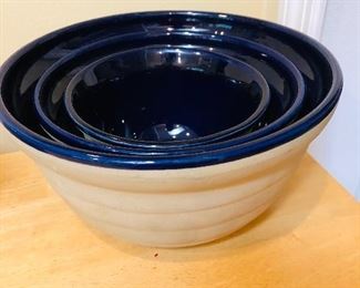 NESTING BOWL SET