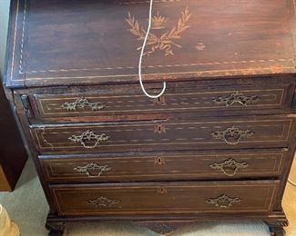 Antique desk, no key, good condition for age