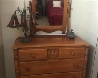 Vintage "Virginia House" Maple dresser-mirror, chest of drawers & twin bed w/ Nautical theme carved accents 