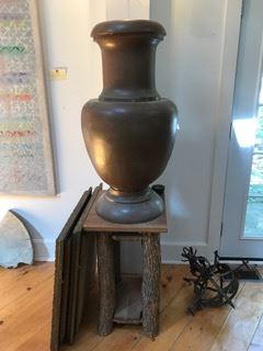Large urns