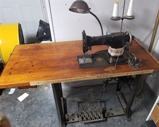 ANTIQUE SEWING MACHINE and Table