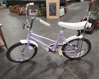 Vintage Schwinn Starlet purples girls bike banana seat $175 