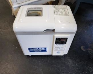ToastMaster Model# 1152U Automatic Breadmaker with Manual Etc. $50