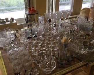 Milo Baughman table crystal glassware