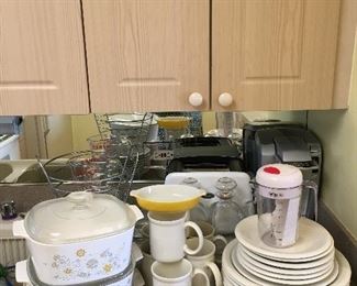 Pyrex kitchenware glasses dishes bowls