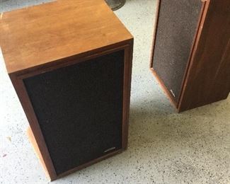 Realistic Optimus 5 speakers.  Working. Cases have condition issues.  