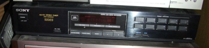 #64.  $100.00.  Sony AM FM Stereo tuner 500 ES Direct Comparator ST-500ES