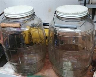 2 pickle jars with lids