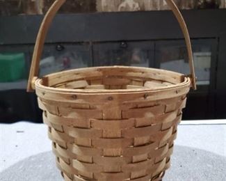 Signed 1983 Longaberger Basket with Handle