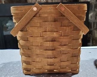 Signed DCH 1985 Longaberger Basket - Double Handled