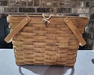 Signed HGR 1984 Longaberger Picnic Basket