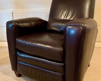 Item 35:
Leather Barcalounger
33 x 24.5 x 37: $450