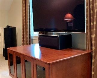 Item 37: TV Stand - 48"l x 32.5"w x 23.5"h: