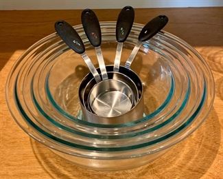 Lot of Measuring Cups & Pyrex Bowls: $18