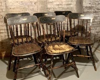 Item 122: (6) Antique Painted Step-down Back Windsor Side Chair - 16.5"l x 16"w x 35"h: $575