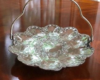 Item 127: Gorgeous, freshly polished quadruple plate basket: $65