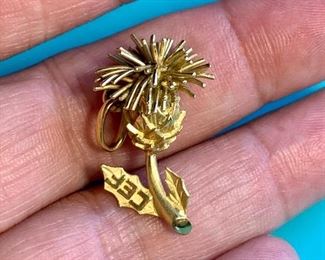 Item 86: 18K Thistle Thorn: $500