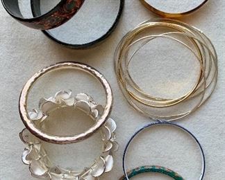 Jewelry lot 23: Lot of Bracelets: $25