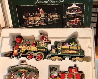 Holiday Express Animated Train Set No. 384 : $45