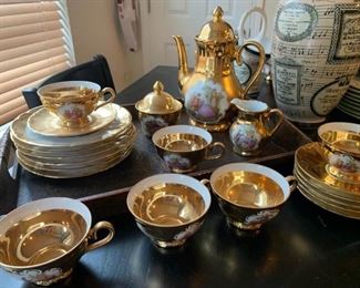 057l 22K Gold Porzellanmalerei Leni Parbus Tea Service