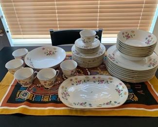 064k Chinese Porcelain Dishes