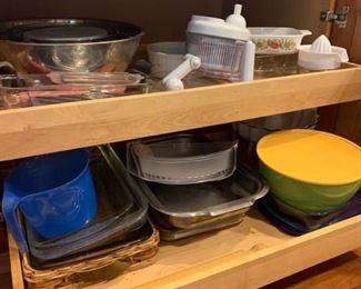 074k Kitchen Essentials Bakeware