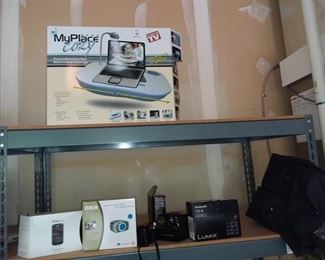 217 Vintage Electronics, cameras etc