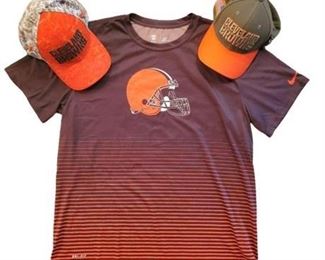 Lot 106
Cleveland Browns Nike Shirt & New Era Caps