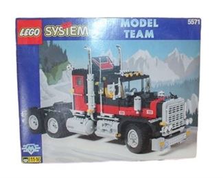 Lot 340
Lego Model Team Truck