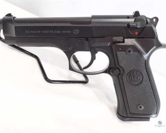 Beretta M-9 9mm Pistol