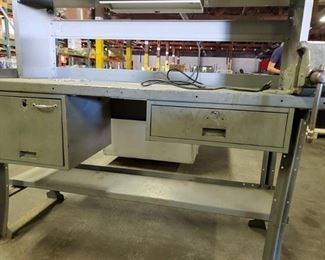 Metal Work Bench W/ Vice
