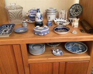 Blue & white, crackerbarrel