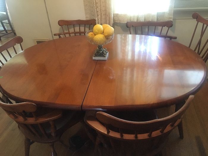 Kitchen table/chairs