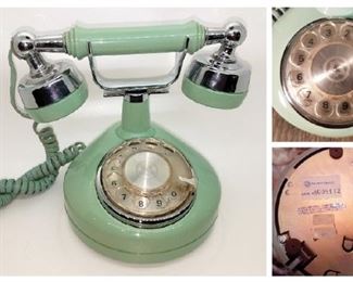 Vintage Western Electric light blu/green french princess rotary desk phone $25