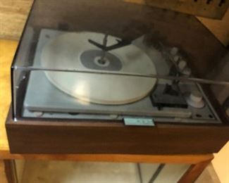 STEREO RECORD PLAYER