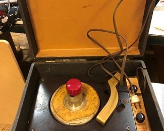 SYMPHANIE RECORD PLAYER WITH 45 ADAPTER