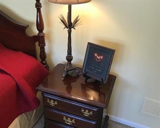 Pair of nightstands Sumter Cabinet Company, South Carolina