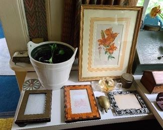 Assorted Picture Frames