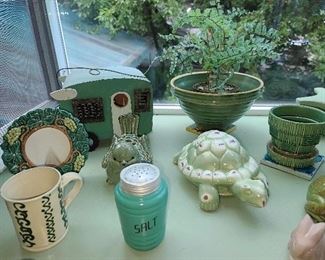 Assorted Green Colored Decorative Arts (Shaker Sold)