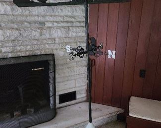 BEAUTIFUL ANTIQUE FIRE ENGINE BLACK CAST IRON WEATHERVANE (APPROXIMATELY 6 FEET TALL) 