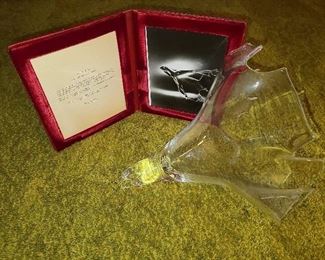 ORIGINAL STEUBEN GLASS "THE FLYING EAGLE" WITH ORIGINAL CERTIFICATE OF AUTHENTICITY & NEWSPAPER AD 