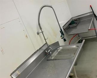 Clean and dirty side dish tables
Eagle SDTL-48-16/4X and Eagle CDTR-48-16/4X