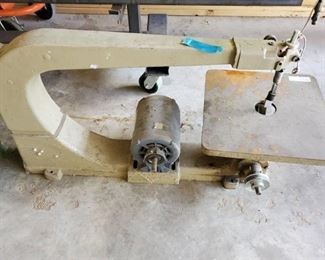 Scroll Saw with Motor. untested. No Belt or Blades