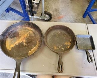 2 Cast Iron 1 Mini Square Aluminum Pans