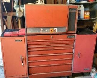 Snap-On tool box w/ 500+ tools -  Sold as a lot