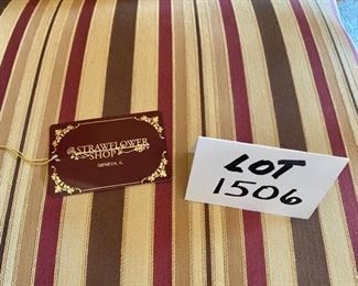 Lot 1506 Close up of fabric
