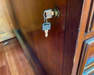 Lot 1518 Asking $795.00 File Drawer Key Right Side