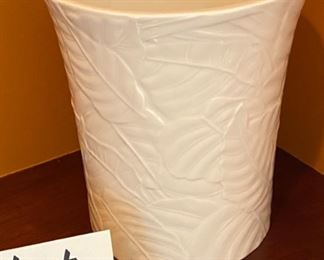 Lot 1541 $ 30.00 2 Pc Lot. Like New Island Mist Tissue Cover in White and Island Mist Waste Basket form Linens N Things. Tissue: 6" H x 6.5" W. Basket 9" H x 8.5" Diameter i