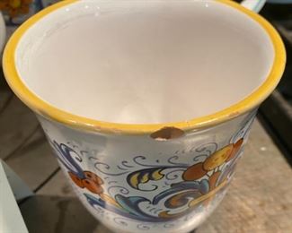 Lot 1548 $250.00. Sorry one cup has a chip on the rim. Lot 1548 $250.00 Note the silverware marks on this plate - you can scrub lightly with soft scrub or Bon Ami to remove. (The set Retails for $560.00) Sur La Table Nova DeRuta Pottery Dinnerware service for almost 8 - includes 7 dinner plates and 8 mugs (one not shown),, 8 salad and 8 soup plates. Serving pieces sold separately, Microwave safe hand-crafted in Italy. Retails for $560 Asking $250. Classic good looks.
