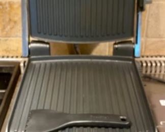 Lot 1554 $45.00 Breville Panini Grill #TG425XL W/Instruction booklet, Excellent Condition, with Grill Cleaner Tool, drip tray in Brushed Stainless Steel.